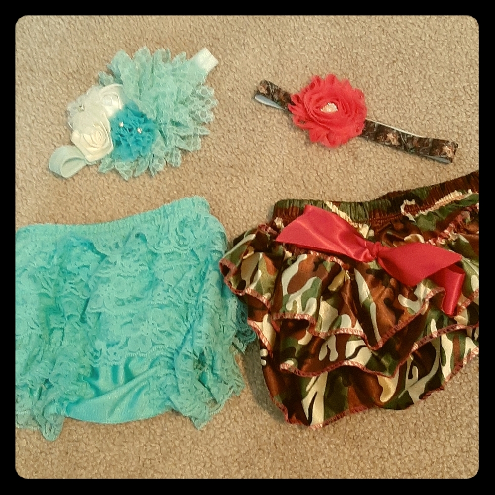 Set of 2 diaper covers with matching headbands
